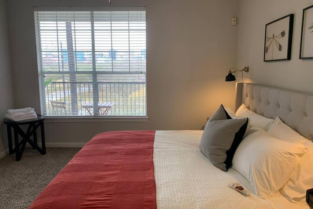 Newly Furnished 1Br Apartment W/ Hermann Park View Houston Extérieur photo
